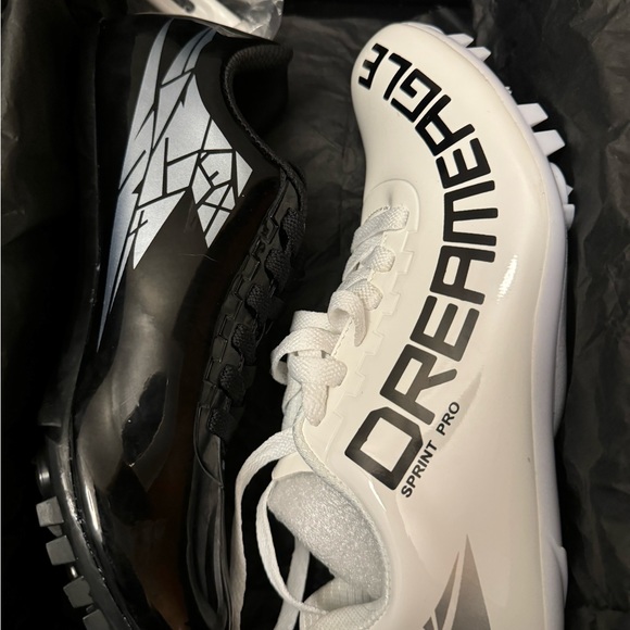 Track Spikes - Picture 2 of 4